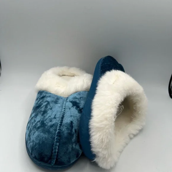 Cozy Blue Velvet Women's Slippers - Picture 6 of 9